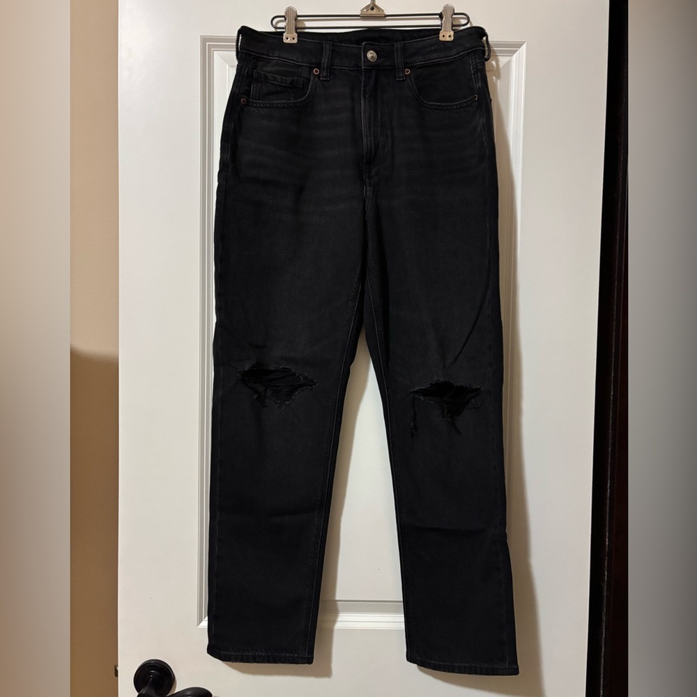 American Eagle Outfitters women’s Black Ripped Jeans